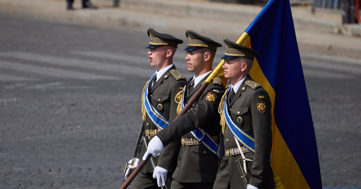 Ілюстративне фото: українські військові на параді в Парижі, 14 липня 2026 року