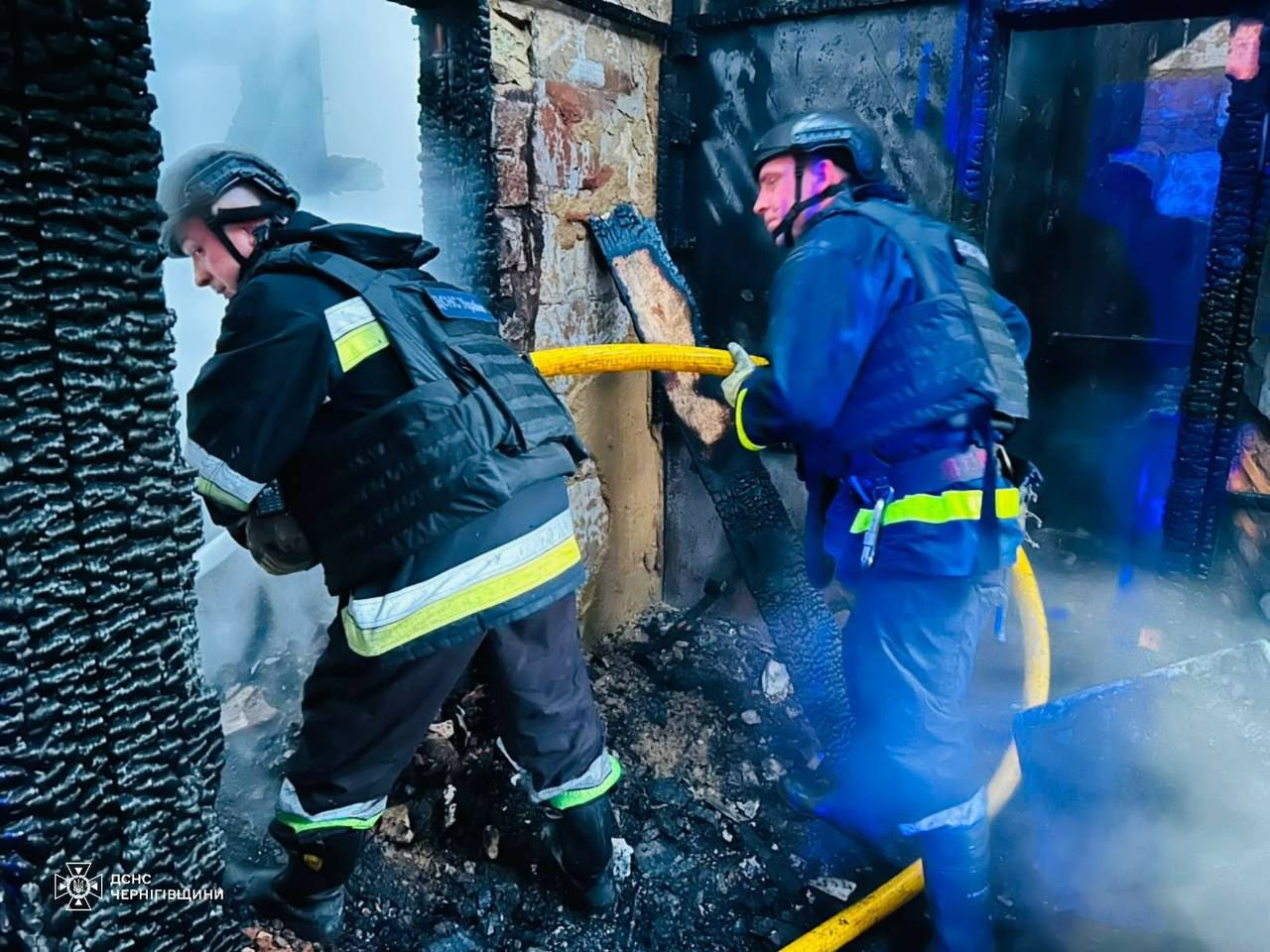 Наслідки влучення ворожого БпЛА у житловий будинок у Новгород-Сіверському, Чернігівська область