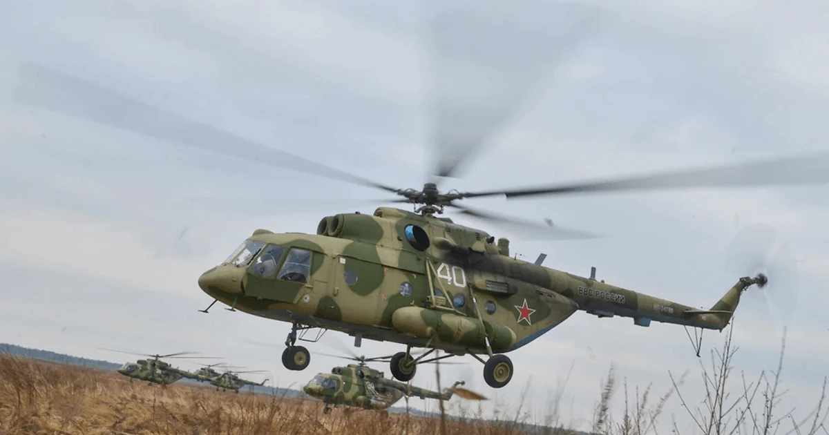 Наслідки влучання українського дрона в російський гелікоптер Мі-8