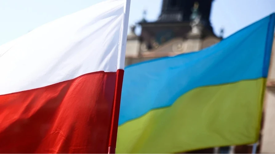 Черги на кордоні з Польщею зросли до 40 годин через повітряні тривоги